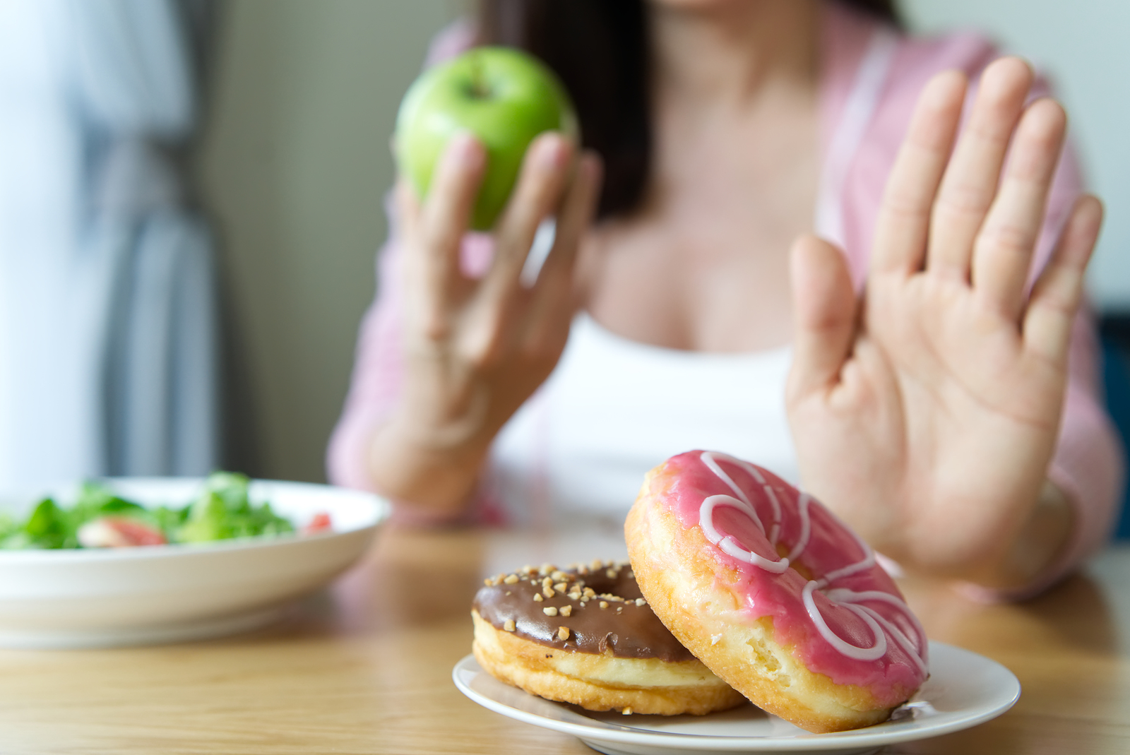 Cutting Down on Fast Food Can Improve Oral Health